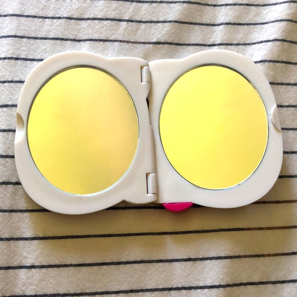 Hello Kitty Compact Mirror - Picture 5 of 11